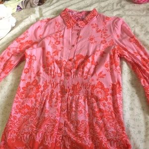 Women’s button down shirt pink medium.
